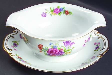 Dresdenia Gravy Boat with Attached Underplate by Aladdin
