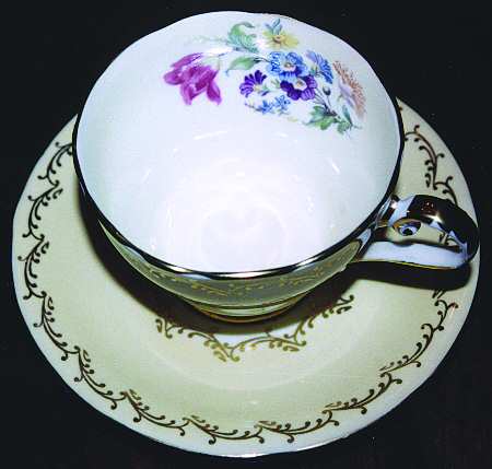 C280 Footed Cup & Saucer Set