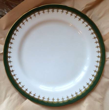 Laurette Green (Scalloped) Salad Plate