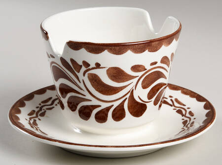 Puebla Brown Sauce Boat with Attached Underplate