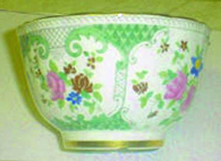 ADD41 Footed Cup