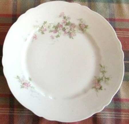1833 Dinner Plate