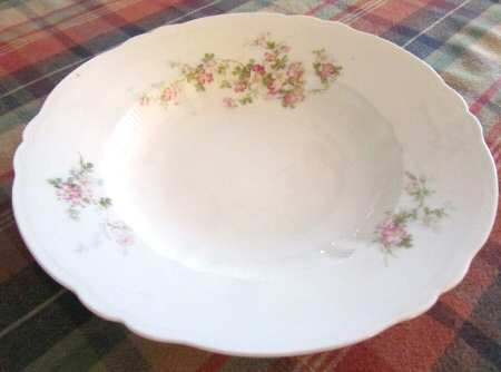 1833 Rim Soup Bowl