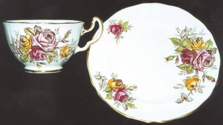 H325 Footed Cup & Saucer Set