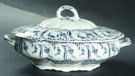 Constance Oval Covered Vegetable
