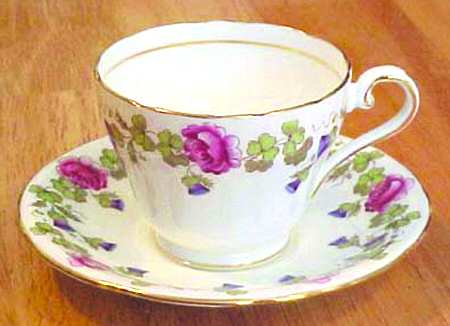 C1070 Footed Cup & Saucer Set