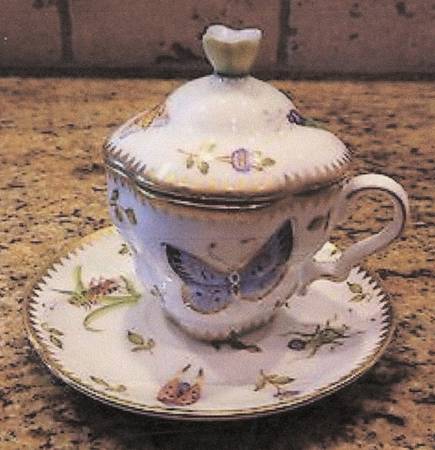 Budapest Spring Cup & Saucer Set-Espresso W/Lid