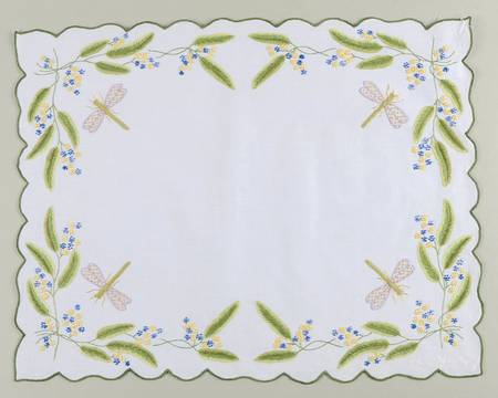 Budapest Spring 18" Embroidered Linen Placemat