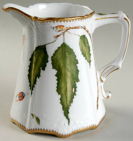 Budapest Spring 24 Oz Pitcher