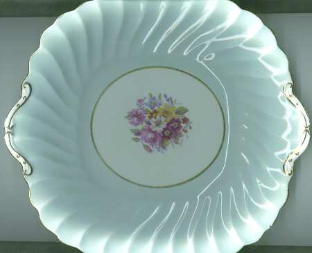 C1120-1 Handled Cake Plate