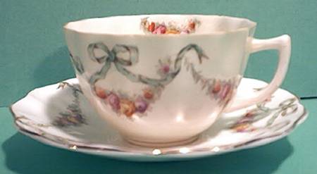 AYN107 Flat Cup & Saucer Set