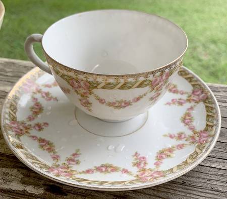 ALT354 Footed Cup & Saucer Set