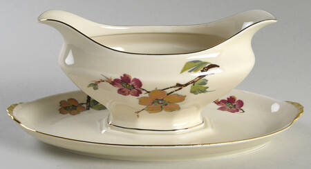 ACC8 Gravy Boat with Attached Underplate