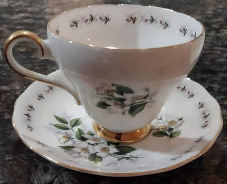 Simplicity Footed Cup & Saucer Set