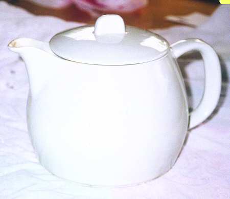ARA9 White by Arabia of Finland