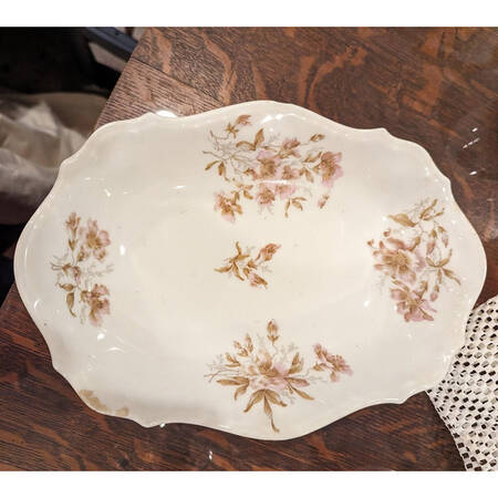 9484 10" Oval Vegetable Bowl