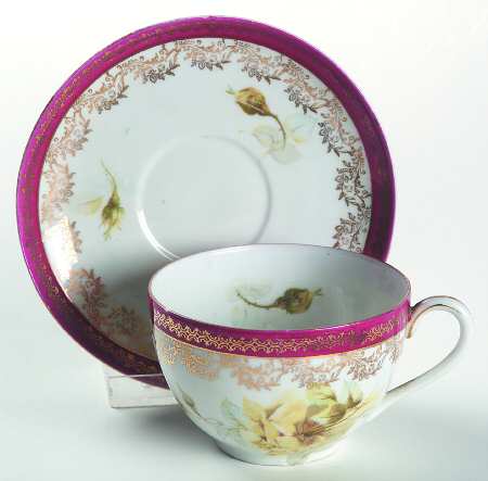 AUS319 Flat Cup & Saucer Set