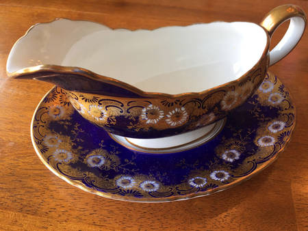 B5147 Gravy Boat & Underplate