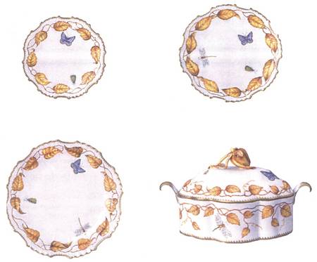 Autumn Impressions 10" Round Scalloped Dish