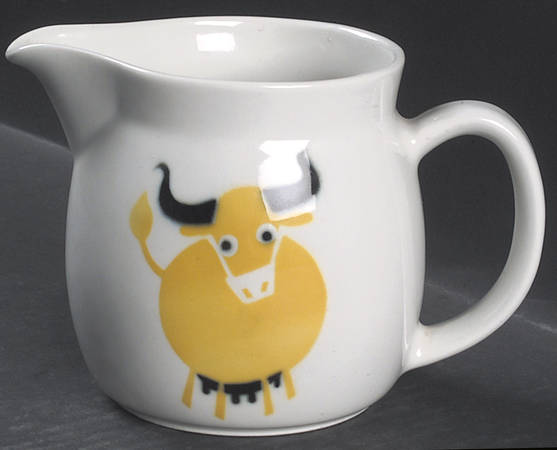 ARA100 32 Oz Pitcher