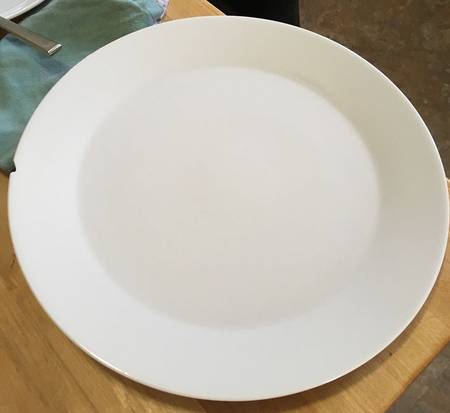 Tric White (Weiss) Dinner Plate