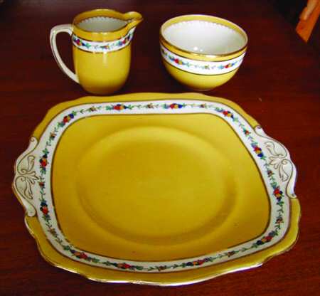 Harvest Handled Cake Plate