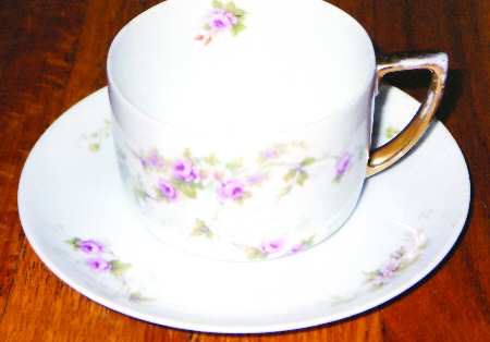 ALT415 Flat Cup & Saucer Set