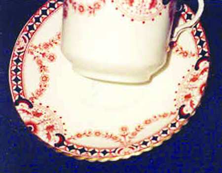 AYN134 Flat Cup & Saucer Set