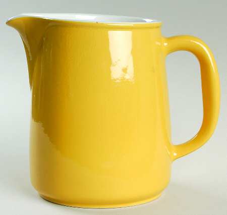 ARA106 64 Oz Pitcher