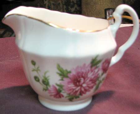 H434 Creamer