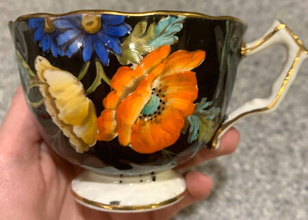 B4156 Footed Cup