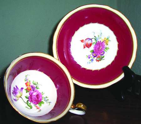 7473 Footed Cup & Saucer Set