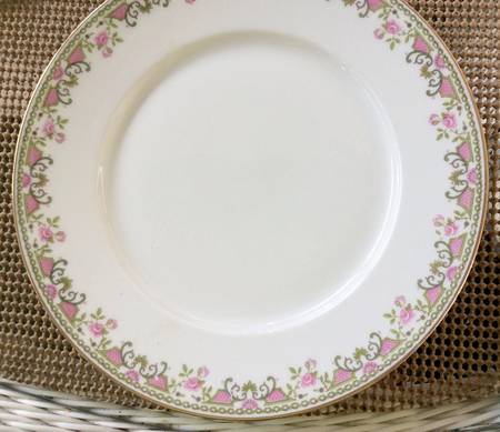 AHR676 Dinner Plate