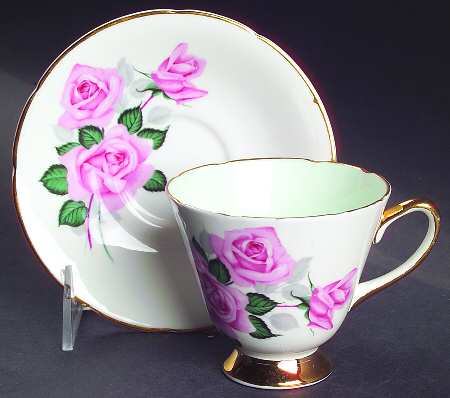H1025 Footed Cup & Saucer Set
