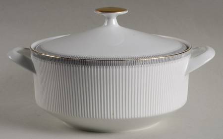 Larissa Round Covered Vegetable