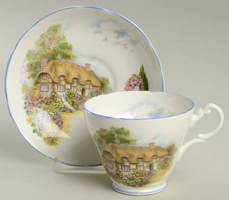 ANX9 Footed Cup & Saucer Set