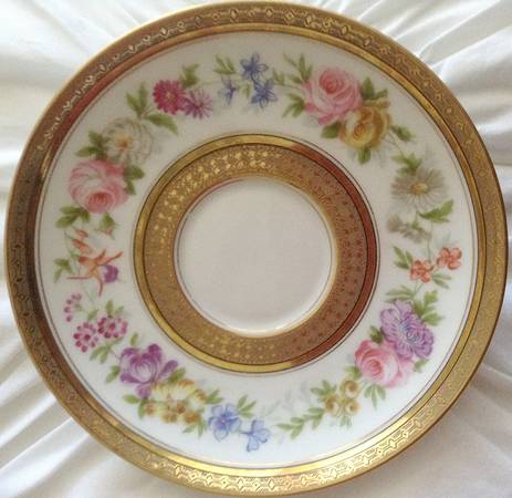 AHR706 Saucer