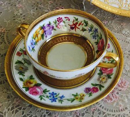 AHR706 Bouillon Cup & Saucer