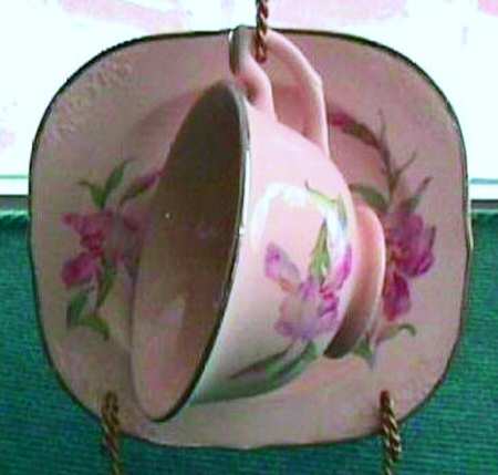 ATG21 Footed Cup & Saucer Set