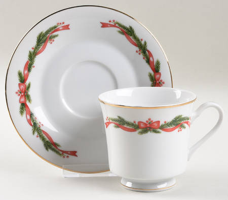 ATT1 Footed Cup & Saucer Set