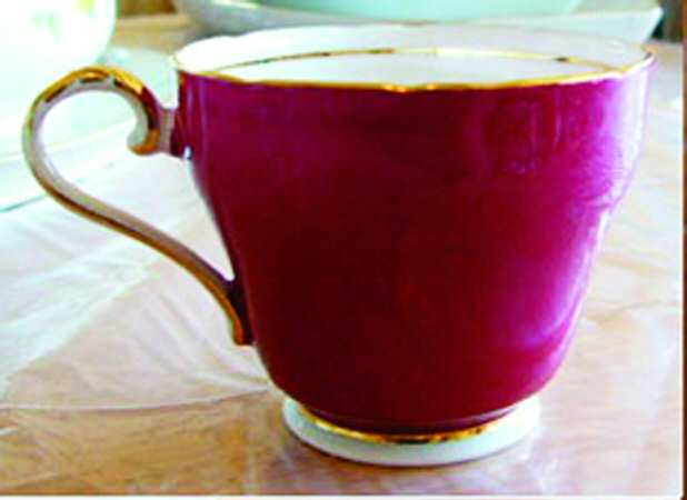 B5131 Footed Cup