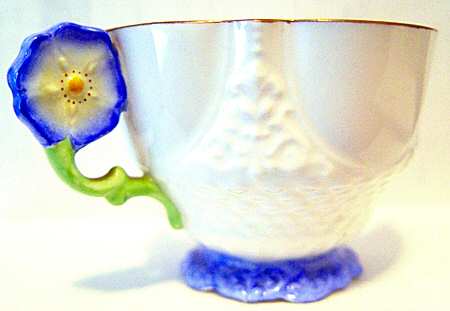 B1571 Footed Cup