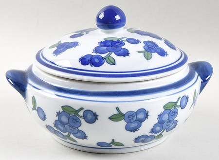Blueberry 1 Qt Round Covered Casserole