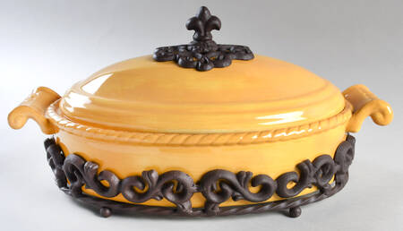 Tuscan Countryside Yellow 3 Qt Covered Oval Casserole & Metal Stand
