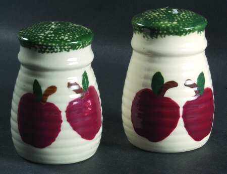 Apple Garden Salt & Pepper Set