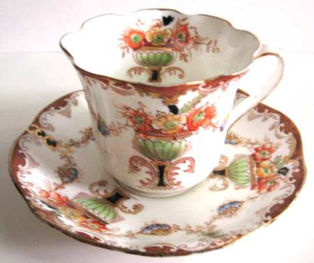 Vase Footed Cup & Saucer Set
