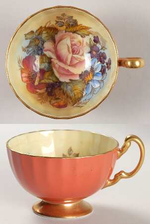 1033 Footed Cup