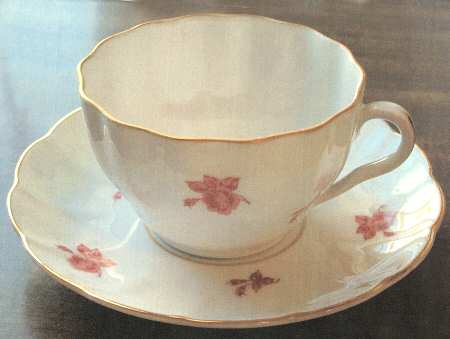 ARA133 Flat Cup & Saucer Set
