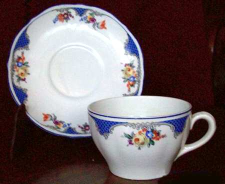 ARA134 Flat Cup & Saucer Set