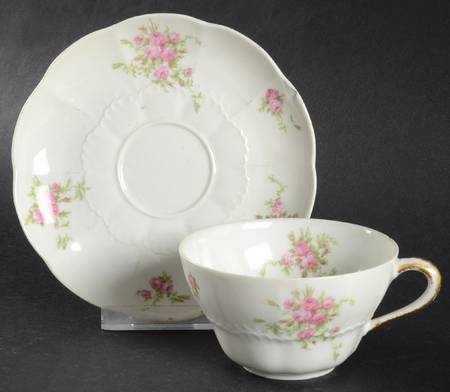 AHR776 Flat Cup & Saucer Set